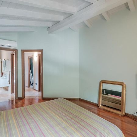 Casa Dana Lägenhet Sale Marasino Exteriör bild